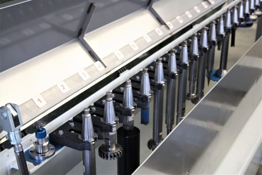 Magazzino utensili (solo con ATC)