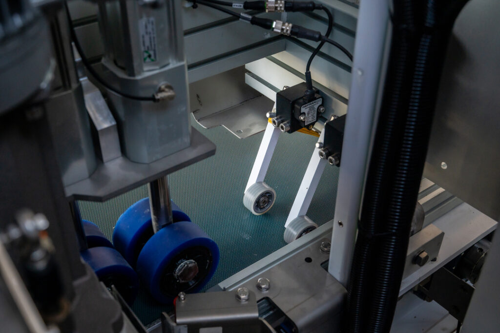 Lettura automatica spessore pezzo